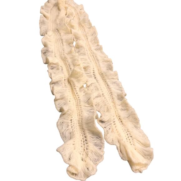 New York & Co Acrylic Ruffled Scarf Creamy Ivory NWT Fun Soft Winter - Picture 3 of 5